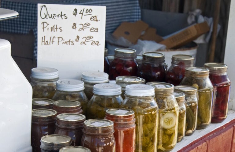 A Visit To An Amish Produce Stand & (Nearly) Year-Round Greenhouse – 23 Photos