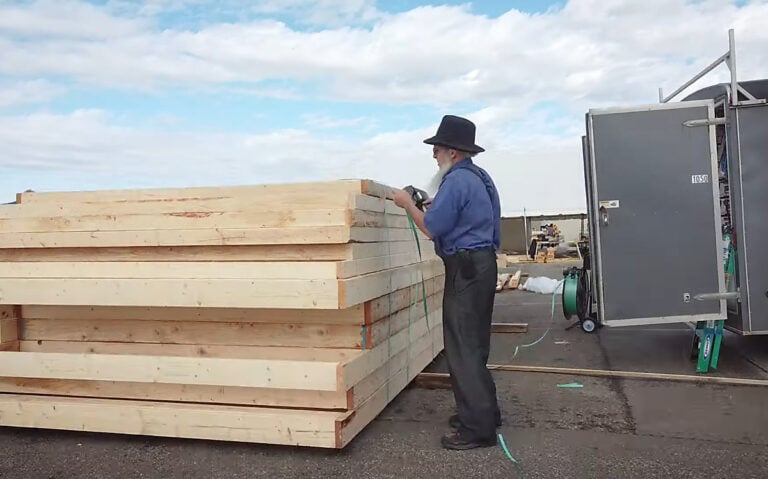 Amish Crews Are Heading South To Rebuild Helene-Damaged Homes For 5 Months — And They Need Drivers