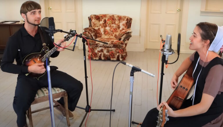 New Song From Amish Couple Ben & Rose: “The Little Mountain Church ...