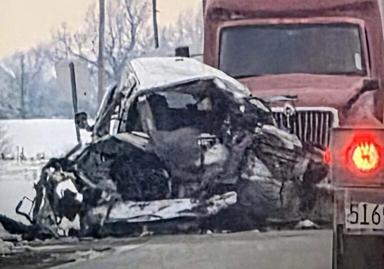 Four Amish men killed after semi slams into “Amish taxi” van head-on