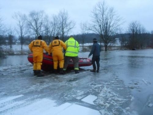 Amish Teen Girl Rescued From Buggy During Flood - Amish America