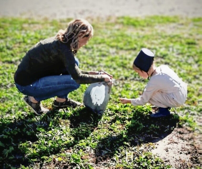 An Amish Thanksgiving (Part 3): Thankful Hands