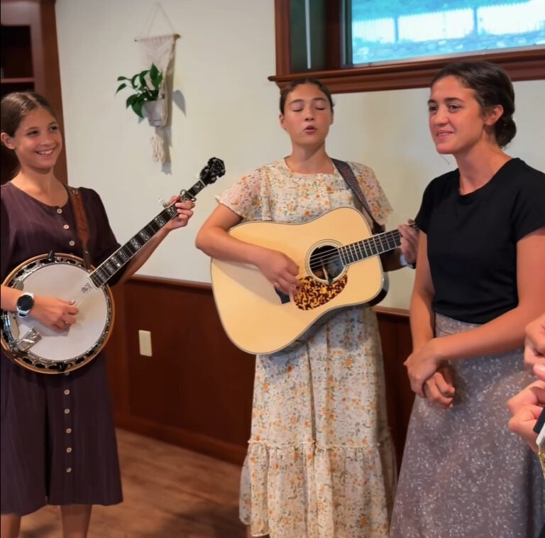 “When The Roll Is Called Up Yonder”: Ben & Rose Join The Alaskan Sunnyside Sisters