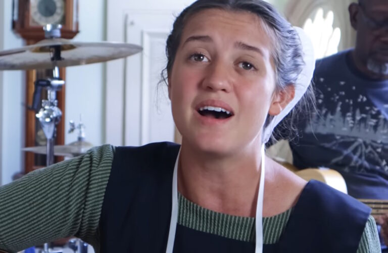 Ben & Rose Do A Christmas Classic: “Away In A Manger”