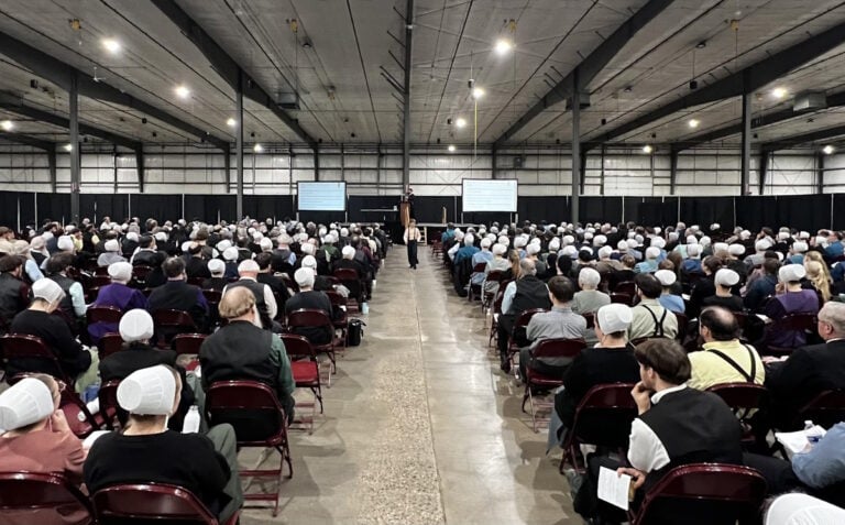 What Is The “Church Builders” Conference? Over 700 Amish People Just Attended In Shipshewana