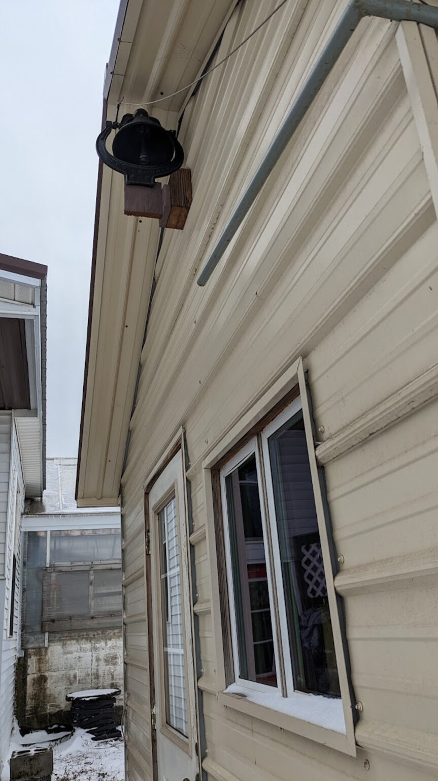 Customers Have to Pull a Rope for Service at This Tiny Amish Farm Stand ...