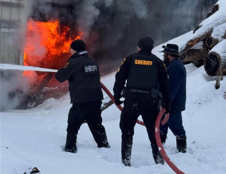 Sheriff’s Deputies Grabbed Hoses to Fight Amish Sawmill Blaze Before Fire Crews Arrived