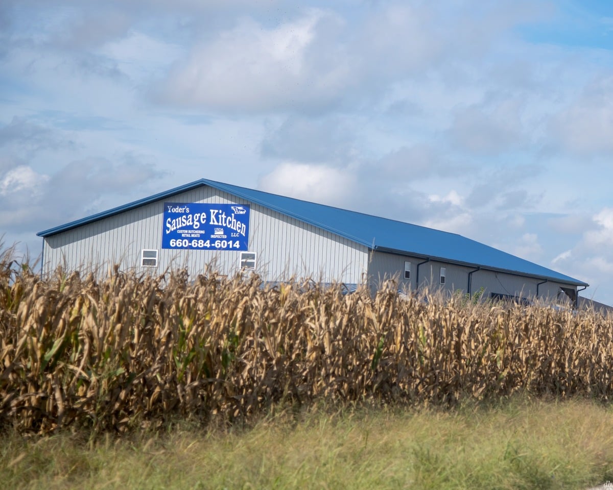 Yoder's Sausage Kitchen behind a cornfield